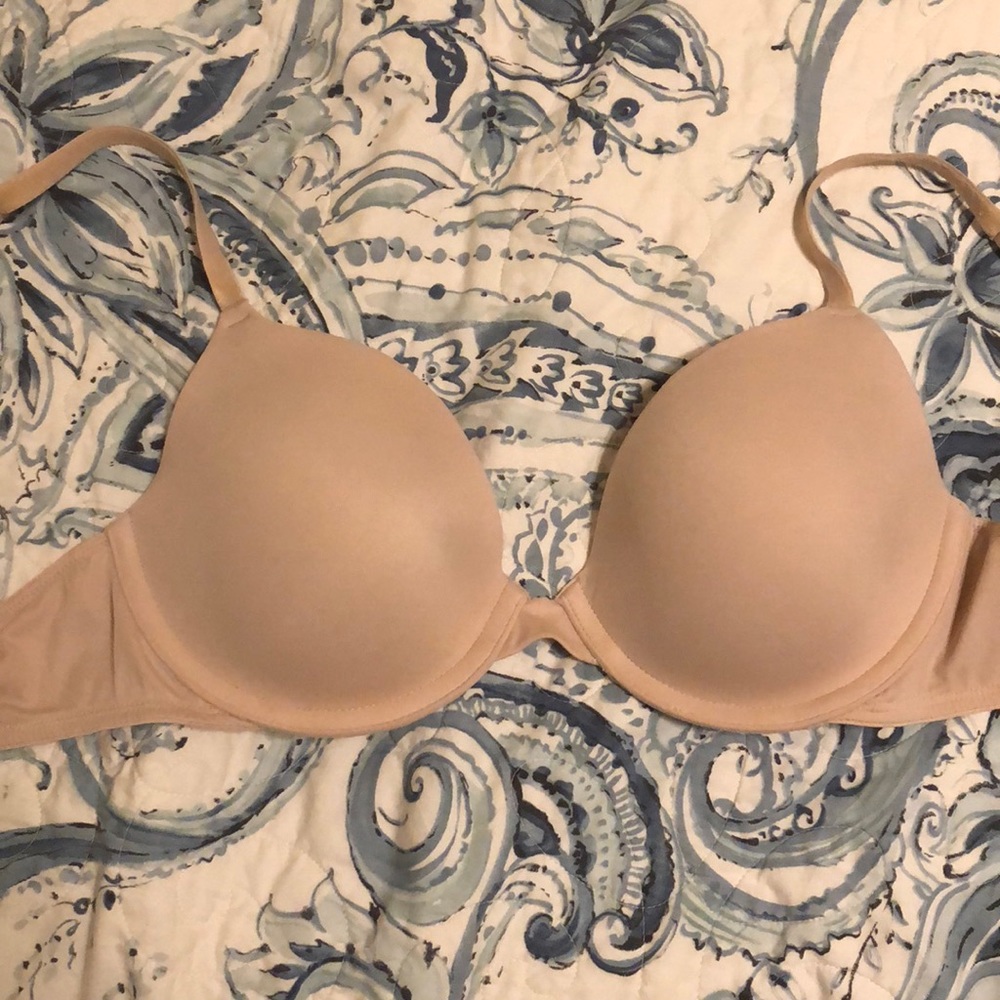 PINK wear everywhere t-shirt bra